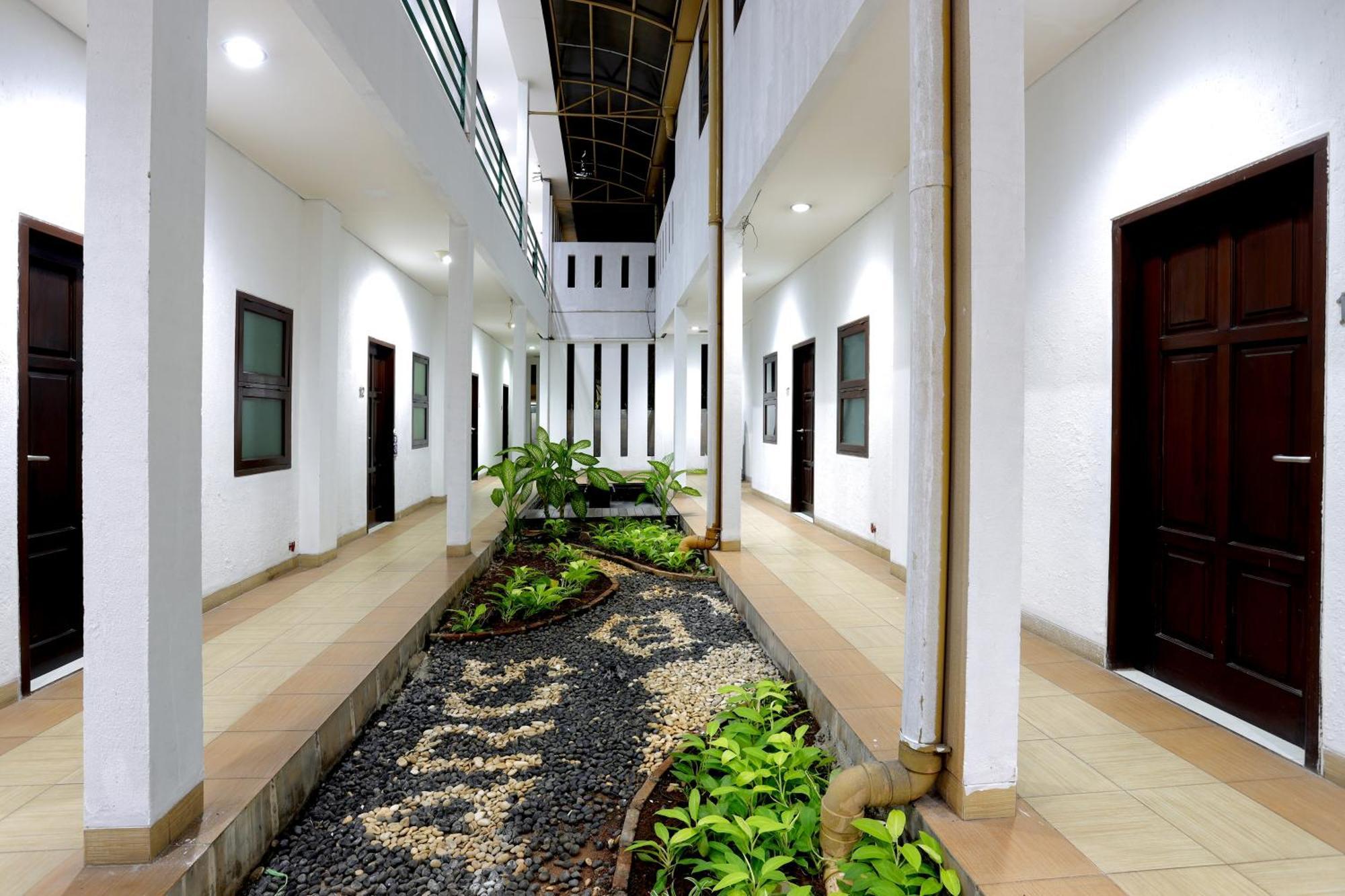 Jambuluwuk Residence Menteng Джакарта Экстерьер фото